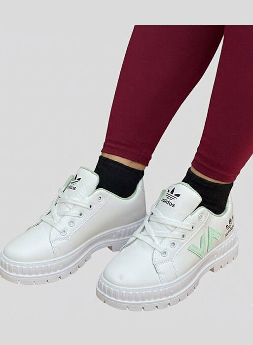 Women sneaker shoes white
